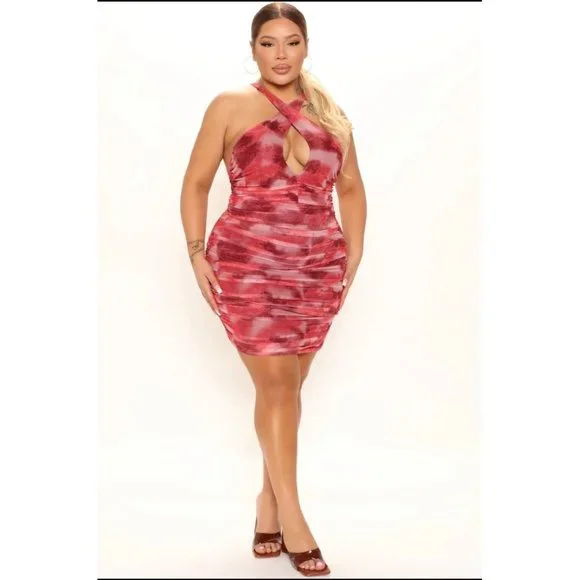 metallic brocade strapless dress DRESSED TO IMPRESS BROCADE MIDI DRESS – AKIRA